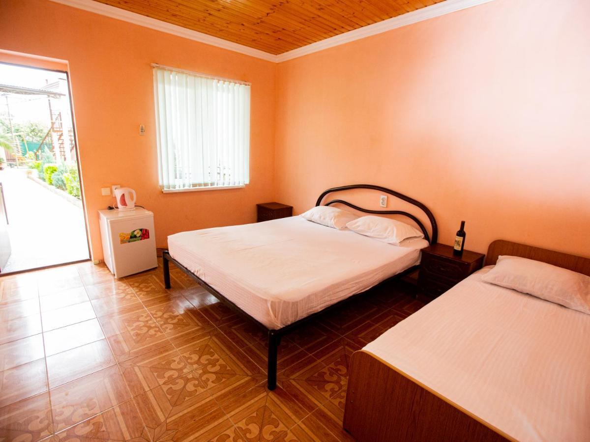 Mini Hotel Vavilon New Athos Exterior foto