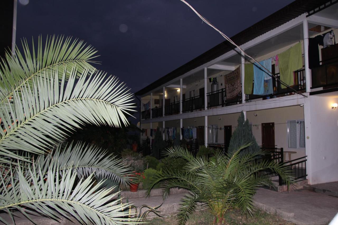 Mini Hotel Vavilon New Athos Exterior foto